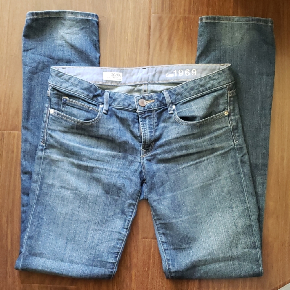 Gap Straight leg jeans